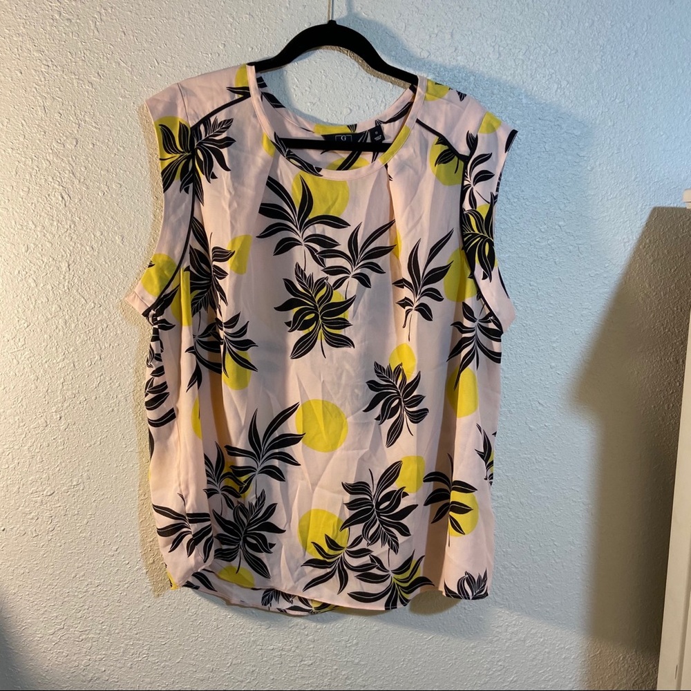 printed sleeveless blouse